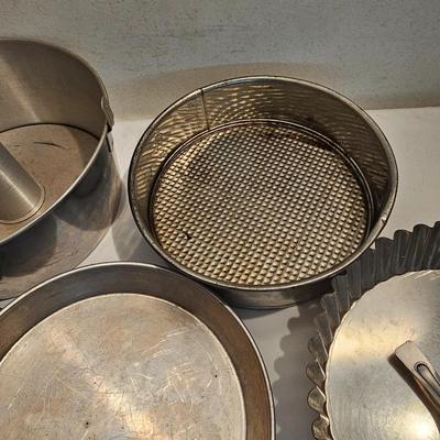 Assorted Baking Pans, Trays & More (G-JS)
