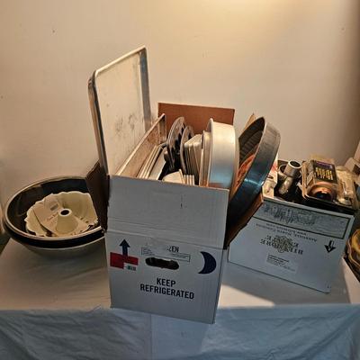 Assorted Baking Pans, Trays & More (G-JS)