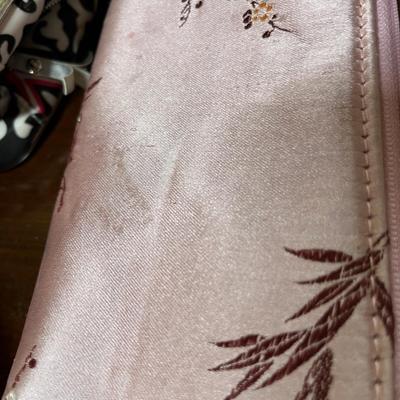 3 make up bags