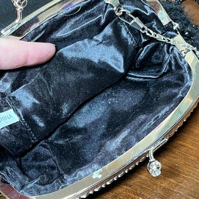 2 black purses