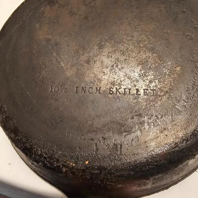 Griswold, Wagner to Lodge Cast Iron Cookware (G-JS)
