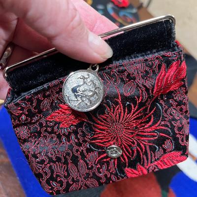 3 fun purses