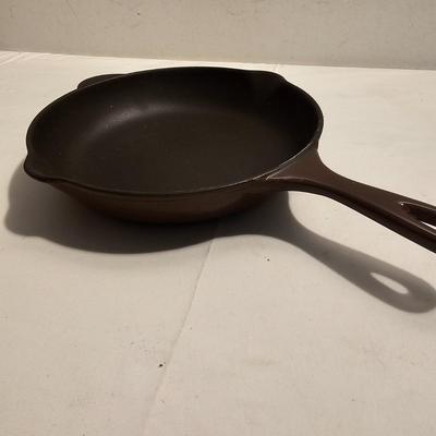 Le Creuset Cast Iron Cookware & More (G-JS)