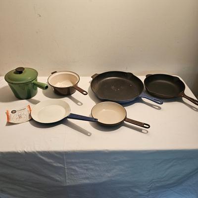 Le Creuset Cast Iron Cookware & More (G-JS)