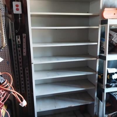 METAL SHELVING