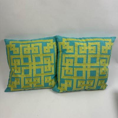 330 Surya Linen Green & Teal Decorative Pillows