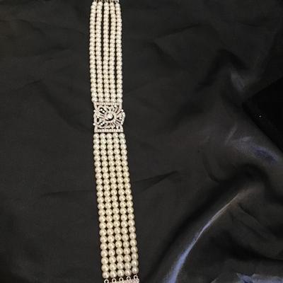 Beautiful Five strand pearl choker with faux Diamond pendant