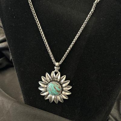 LUCKY BRAND Turquoise Flower Pendant Necklace