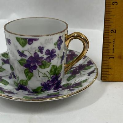 Vintage Demitasse Teacup & Saucer Purple Violets with Gold trim Inarco Japan