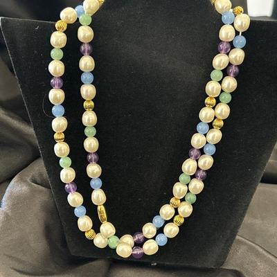 Vintage 1986 Avon Impressionistic Pastels Beaded Faux Pearl Necklace