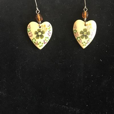 Vintage hand-painted Heart dangle earrings