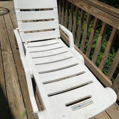 Plastic Patio Lounge Chair