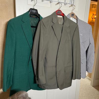3 men's suits Brooks Brothers
