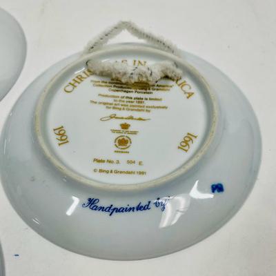 5 Collector Plates - Christmas in America