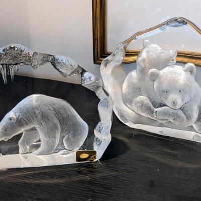 Pair of Mats Jonasson crystal paperweights Polar Bear and Bear cubs
