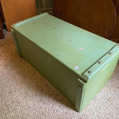 Vintage Medium Green Chest