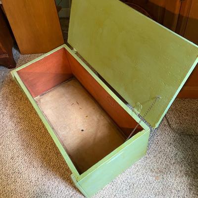 Vintage Medium Green Chest