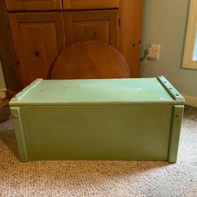 Vintage Medium Green Chest