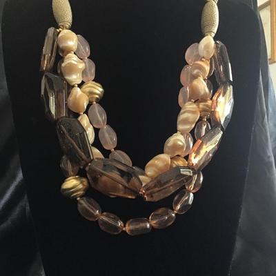 Jones, New York fashion necklace