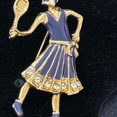 Gold tone vintage tennis player pin