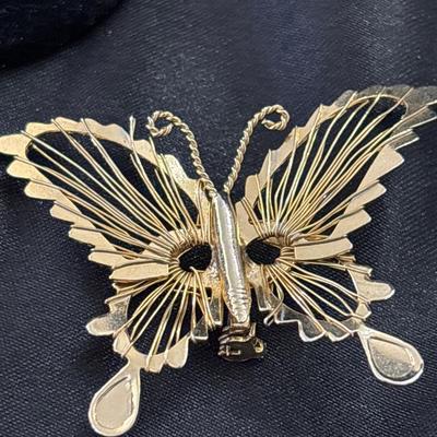 1970 Monet vintage Butterfly Brooch Pin gold cream color piano string wings 3D