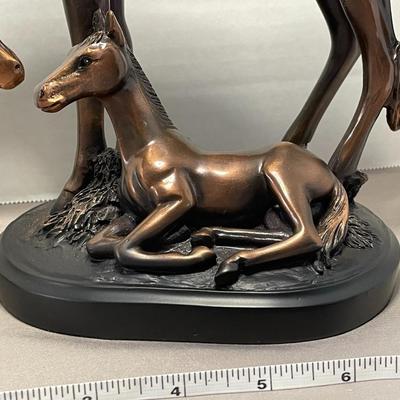 Treasure of Nature Mom and Baby Horses Figurine
