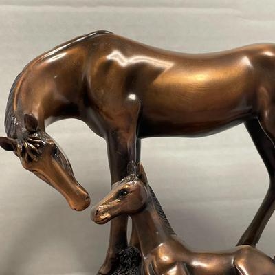 Treasure of Nature Mom and Baby Horses Figurine