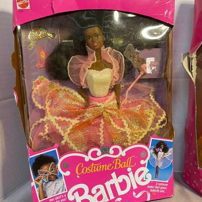 Costume Ball Barbie and Peach Pretty Barbie