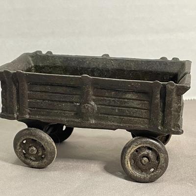 Vintage Cast Iron Stake Side Wagon