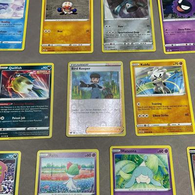 11 Pokemon Cards