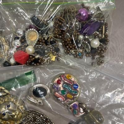 Costume Jewelry Pieces