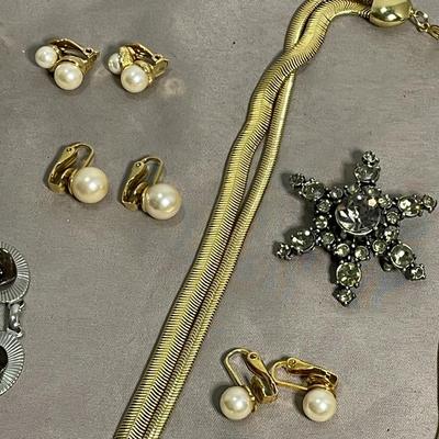 Group of Unmarked Jewelry