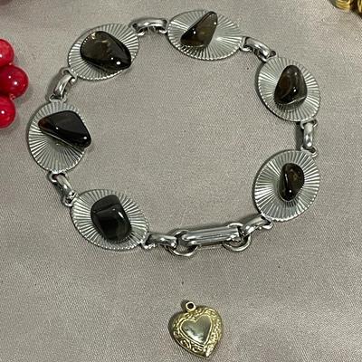 Group of Unmarked Jewelry