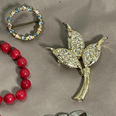 Group of Unmarked Jewelry