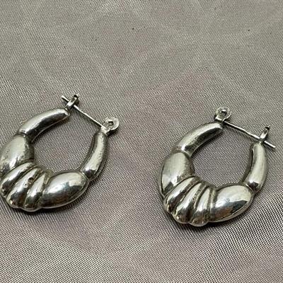 925 Sterling Puffed Earrings