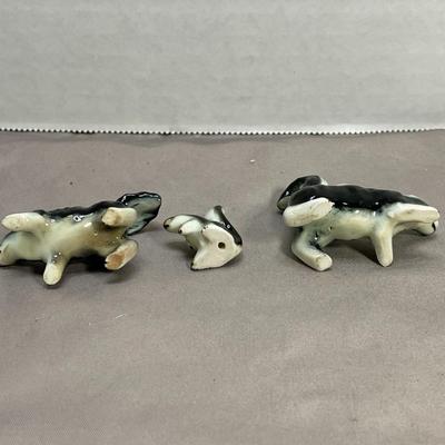 Hagen Renaker Skunk Family