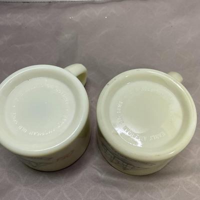 2 Vintage Old Spice Friendship Shaving Mugs
