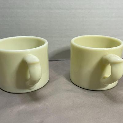 2 Vintage Old Spice Friendship Shaving Mugs