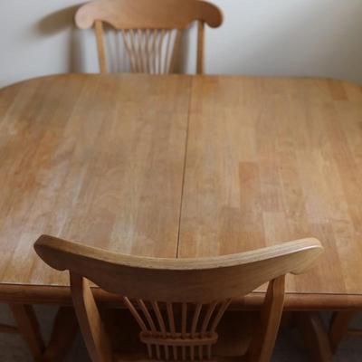 Rowan Oaks Dining Table with 6 Chairs & Leaf (See Description)