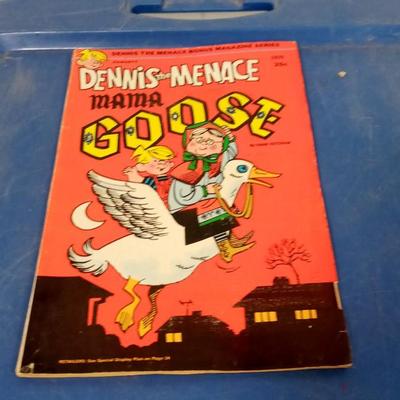 LOT 178 DENNIS THE MENACE COMIC BOOK