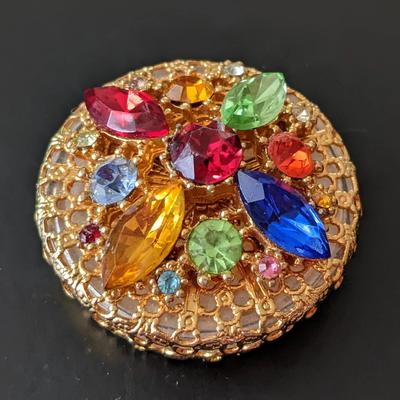 Vintage jewel topped pill box trinket jewelry bedside earrings Hollywood regency Red center