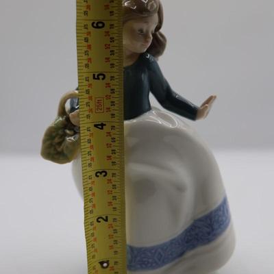 Nao by Lladro - Girl with Flower Basket