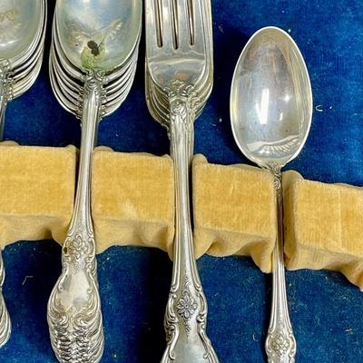 Towle Old Master Sterling USA flatware in chest 62 pieces over 7 lbs of sterling silver