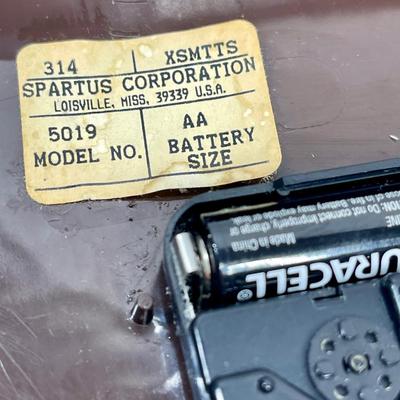 Vintage Spartus Quartz Faux Wood Wall Clock