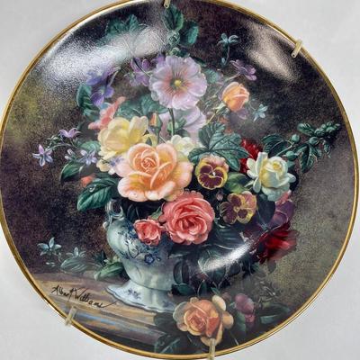 Decorative Collector Plate Set of 8 - Majestic Bouquet Franklin Mint Heirloom