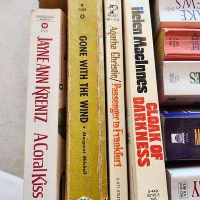 Paperback Fiction book lot including Jane Dailey