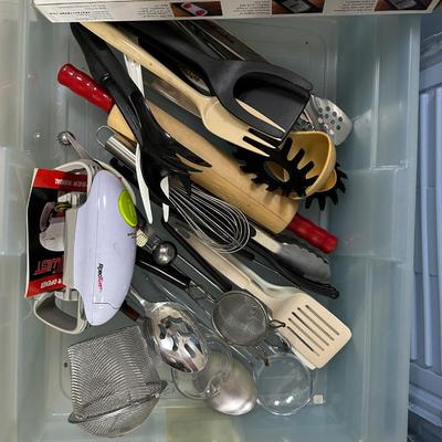 Kitchen utensils lot 2
