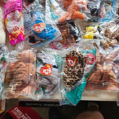 Lot of McDonald's Teenie beanie baby's in Original plastic, 1998-2001 Sealed