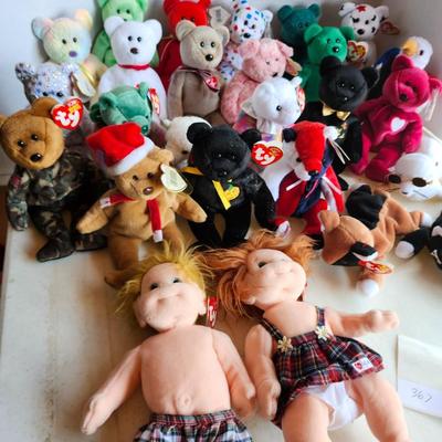 Lot of ty beanie babies+other beanies. Mixed lot of beanie babies.