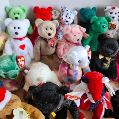 Lot of ty beanie babies+other beanies. Mixed lot of beanie babies.